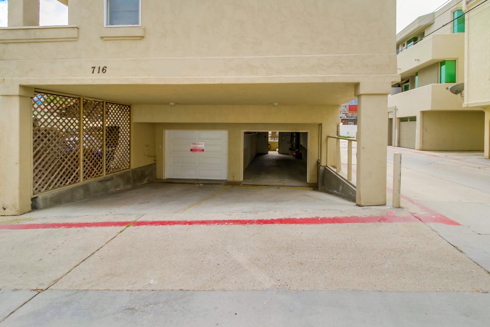 Virtual tour photo 48 of 54 for 714 Kingston Ct