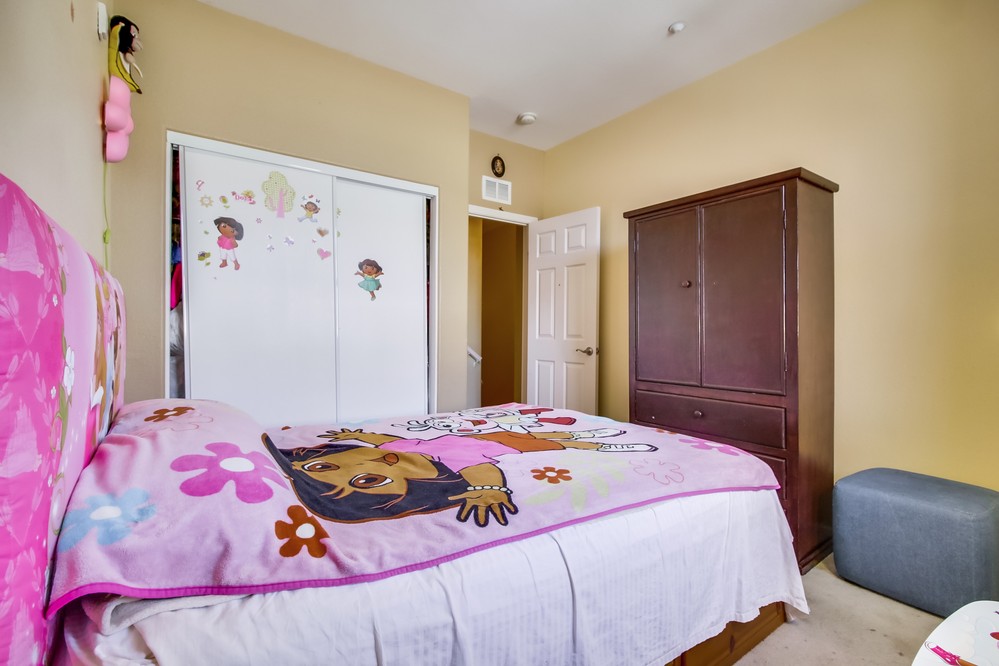 Virtual tour photo 34 of 43 for 714 Portside Place
