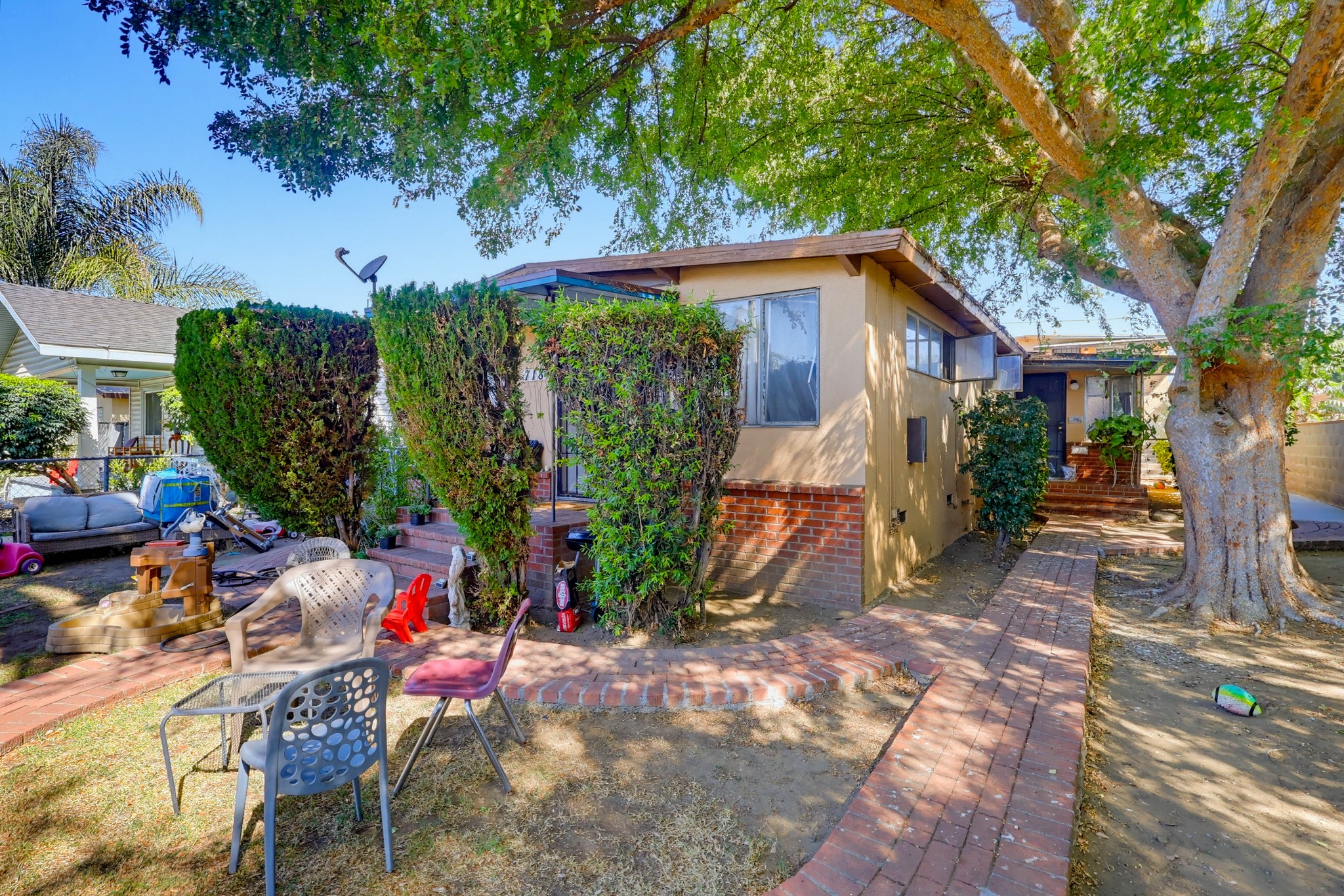 Virtual tour photo 5 of 65 for 714 W Nevada St