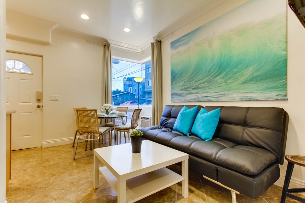 Virtual tour photo 15 of 59 for 714 York Court