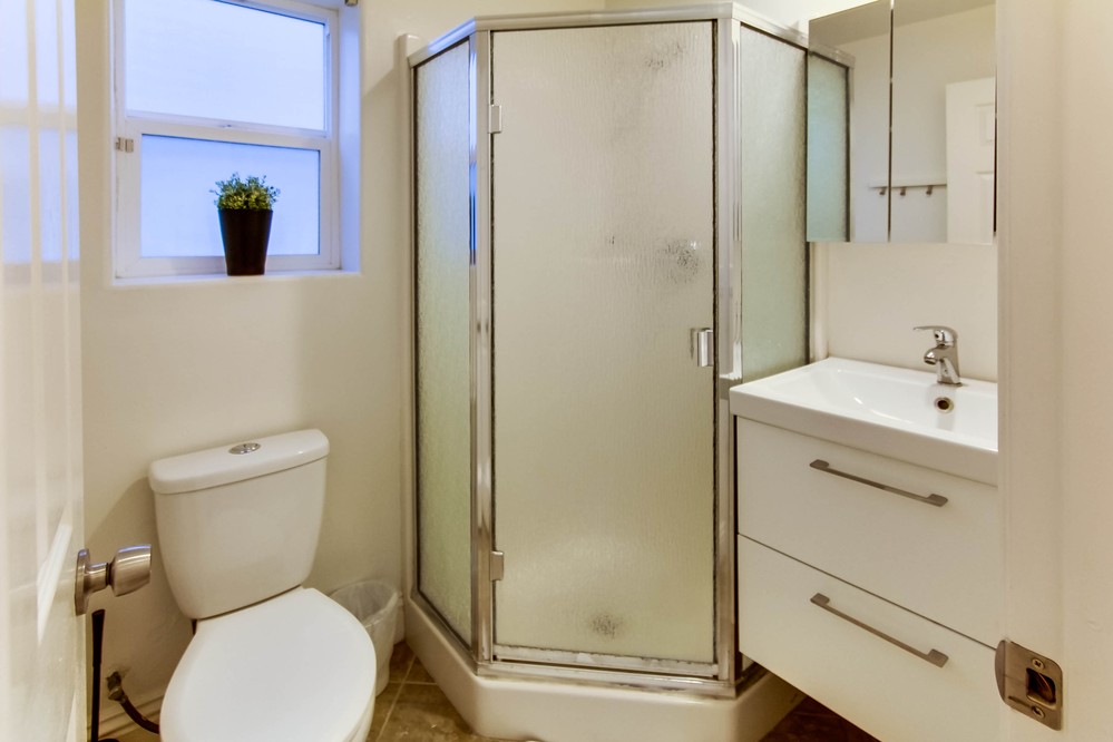 Virtual tour photo 21 of 59 for 714 York Court