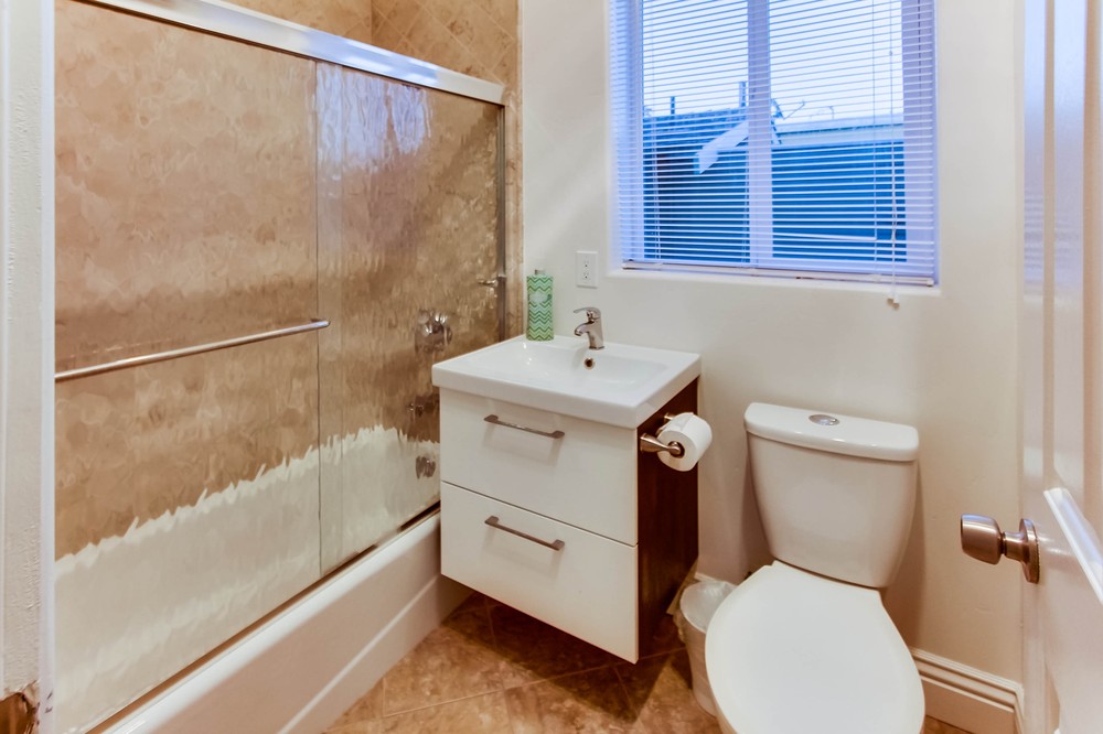 Virtual tour photo 31 of 59 for 714 York Court