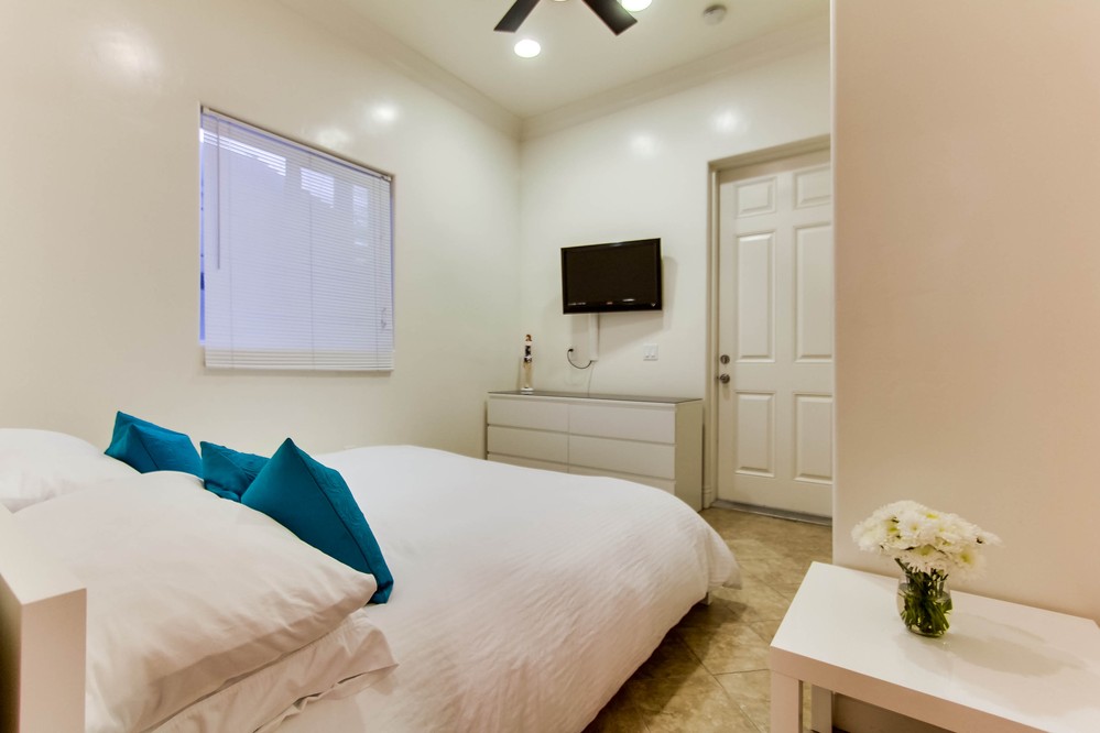 Virtual tour photo 35 of 59 for 714 York Court