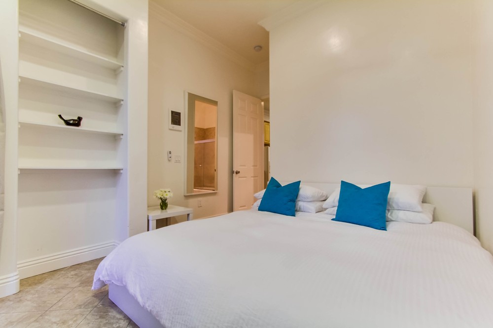 Virtual tour photo 36 of 59 for 714 York Court