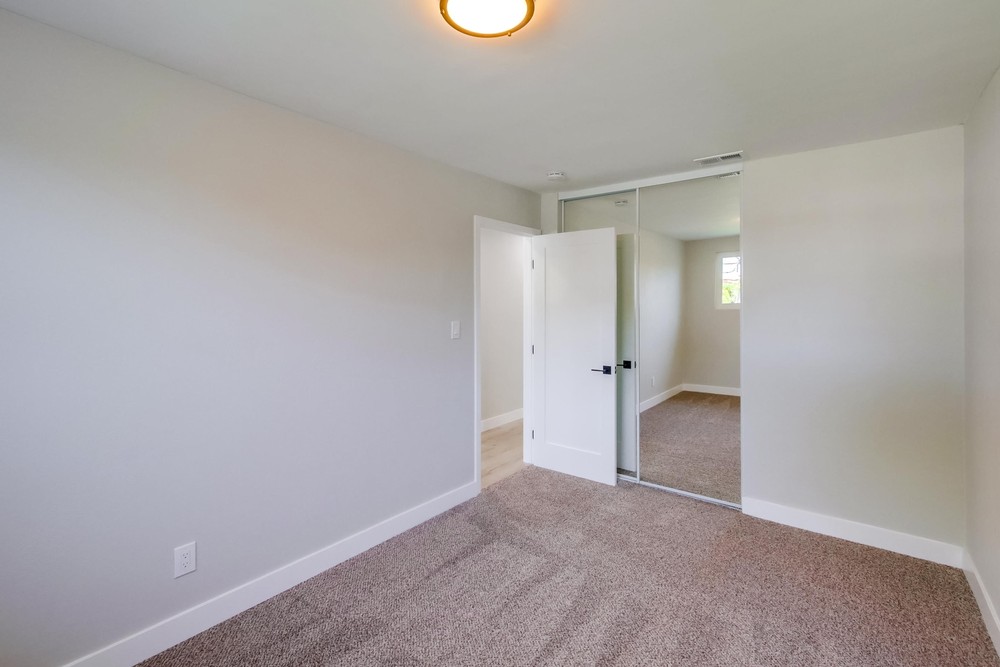 Virtual tour photo 27 of 33 for 7143 Frakes St