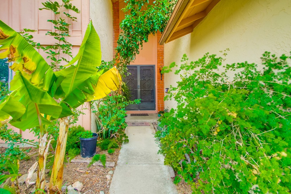 Virtual tour photo 9 of 55 for 7146 Ruane St