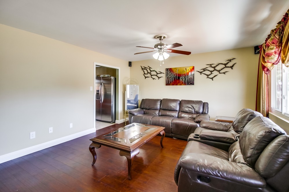 Virtual tour photo 5 of 45 for 715 Jacumba Street