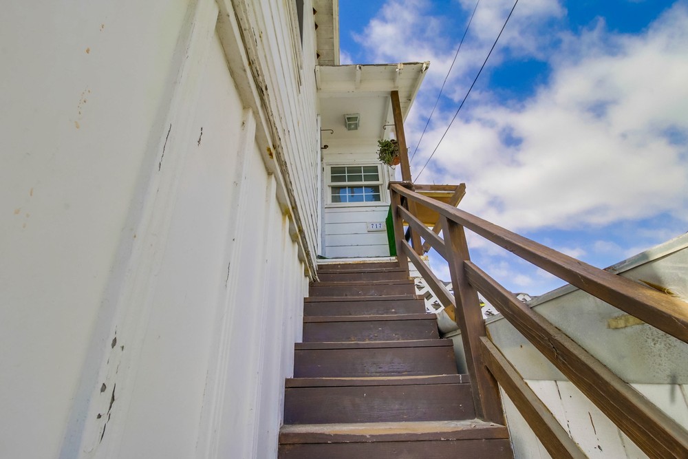 Virtual tour photo 7 of 20 for 715 Jersey Ct