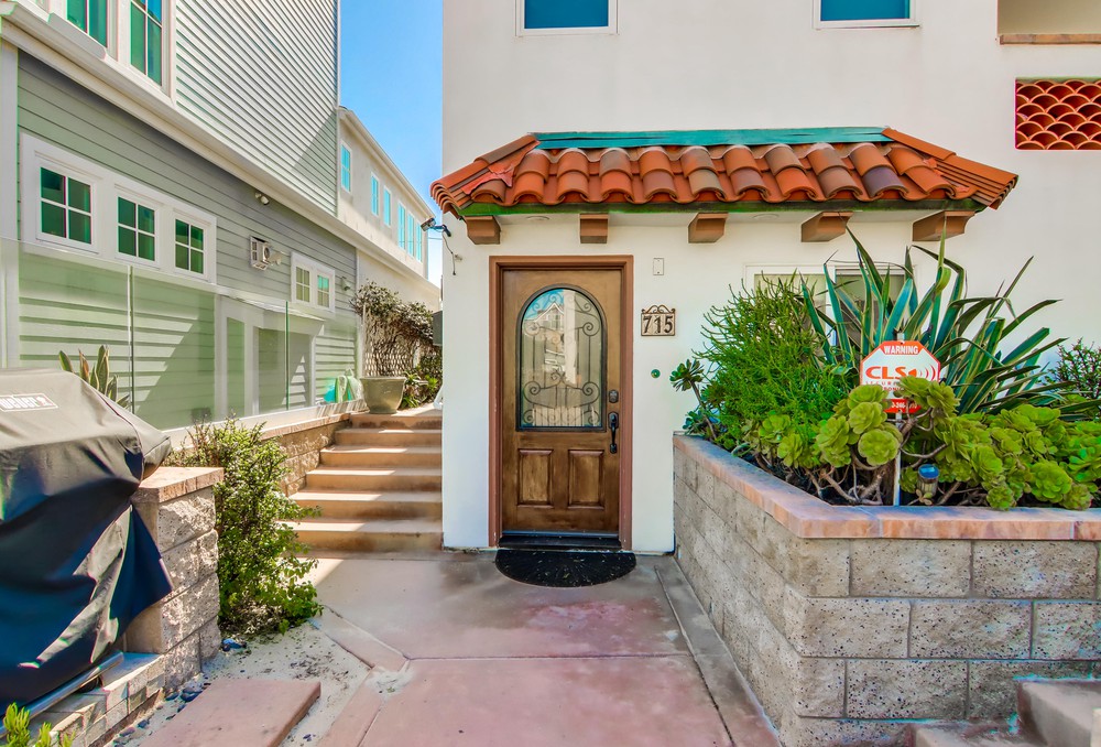 Virtual tour photo 6 of 85 for 715 Santa Clara Pl