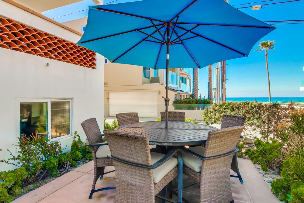 Virtual tour photo 10 of 85 for 715 Santa Clara Pl