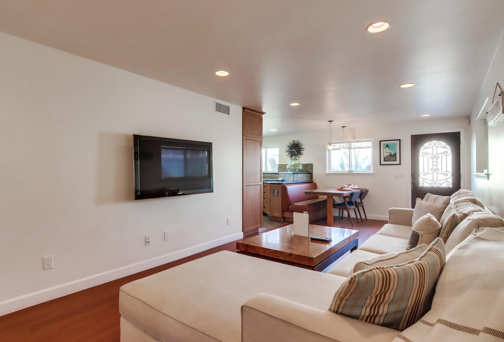 Virtual tour photo 17 of 85 for 715 Santa Clara Pl