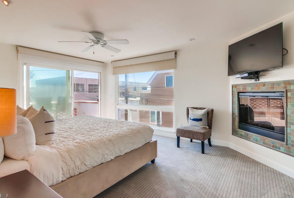 Virtual tour photo 30 of 85 for 715 Santa Clara Pl