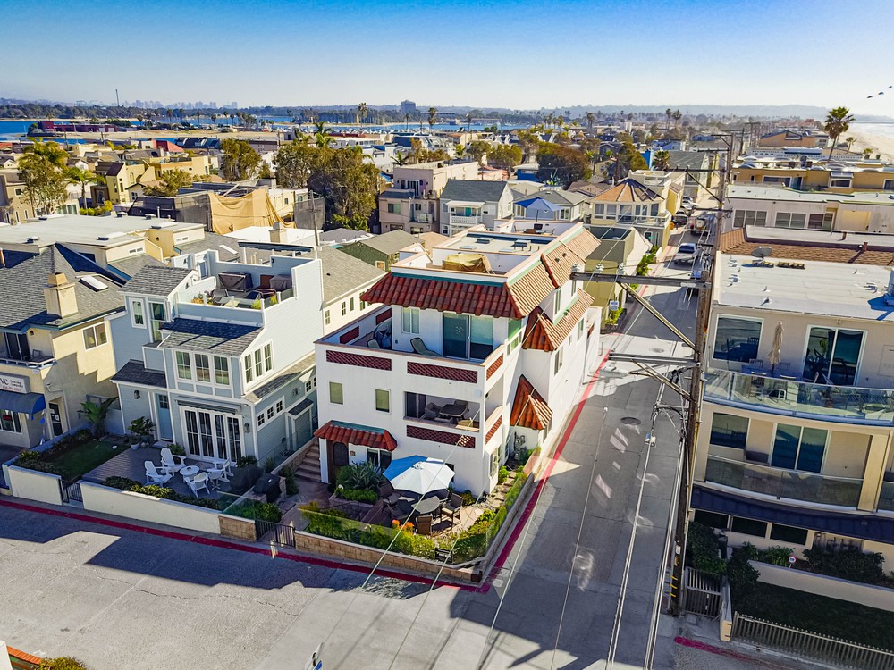 Virtual tour photo 64 of 85 for 715 Santa Clara Pl