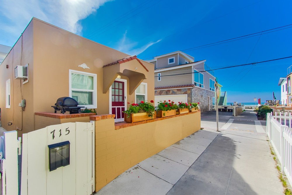 Virtual tour photo 3 of 27 for 715 Tangiers Court