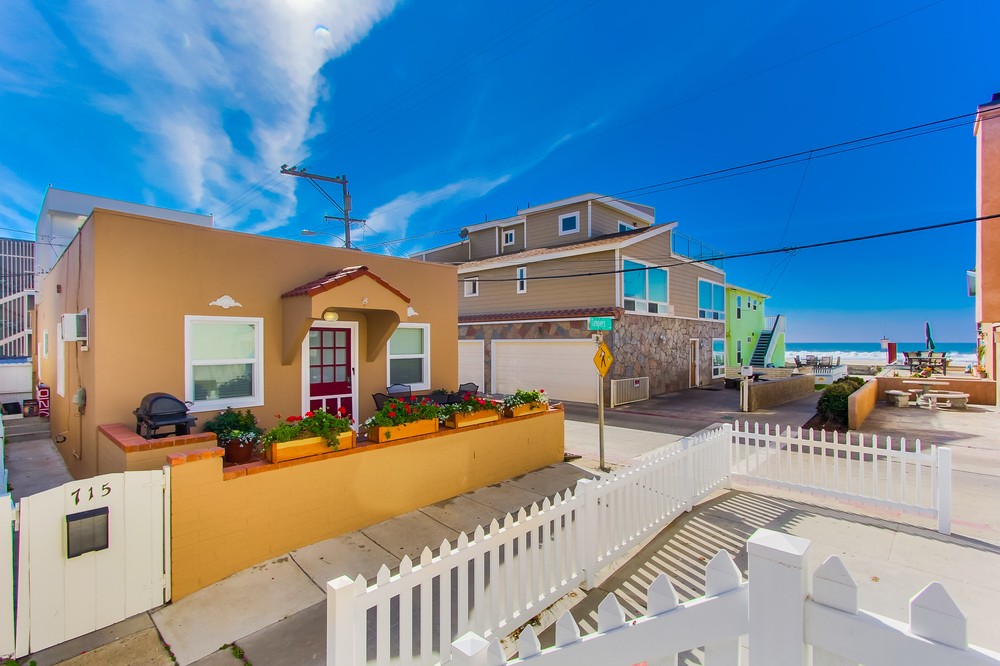 Virtual tour photo 4 of 27 for 715 Tangiers Court