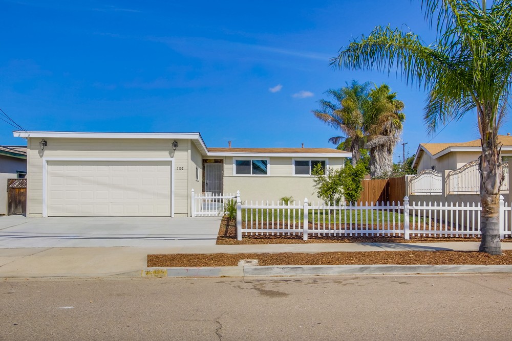 Virtual tour photo 1 of 53 for 7152 Beagle St