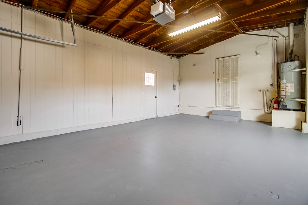 Virtual tour photo 47 of 53 for 7152 Beagle St