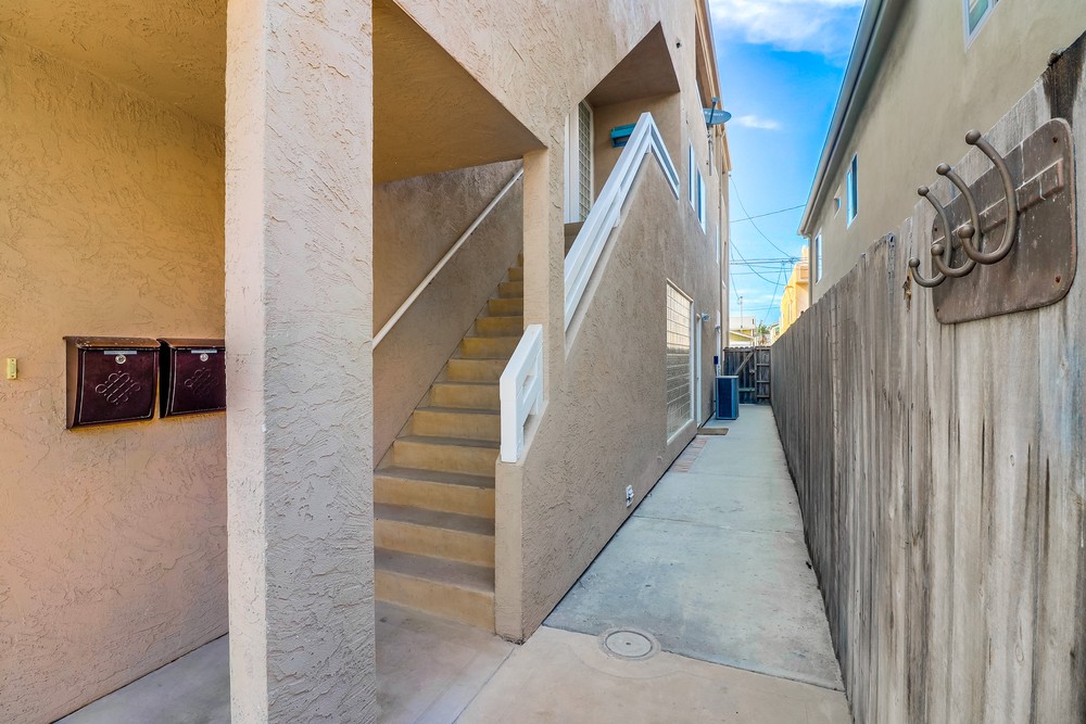 Virtual tour photo 10 of 49 for 716 Isthmus Ct