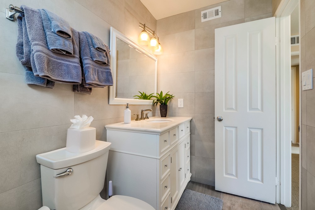 Virtual tour photo 38 of 49 for 716 Isthmus Ct
