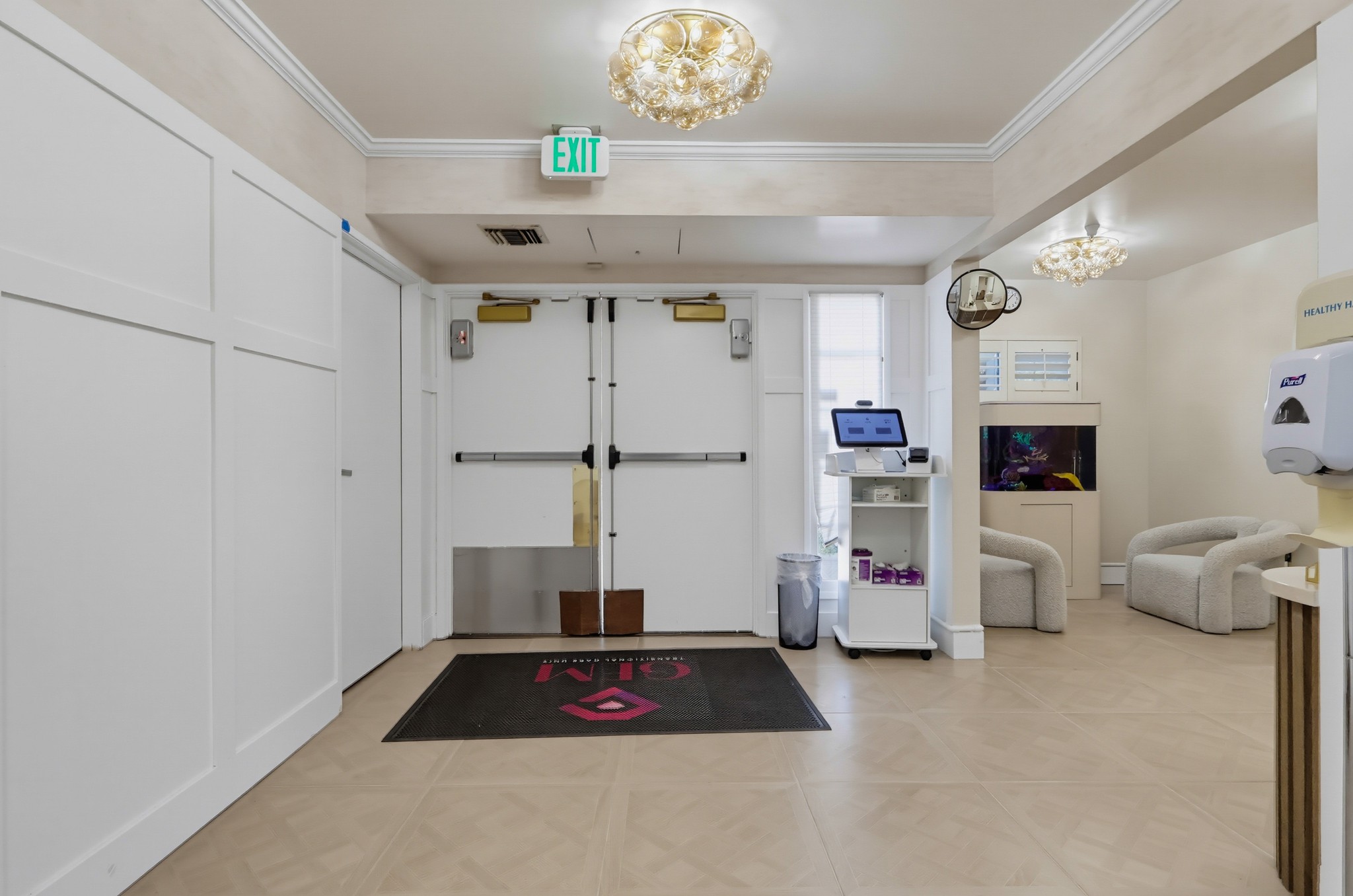 Virtual tour photo 11 of 43 for 716 S Fair Oaks Ave