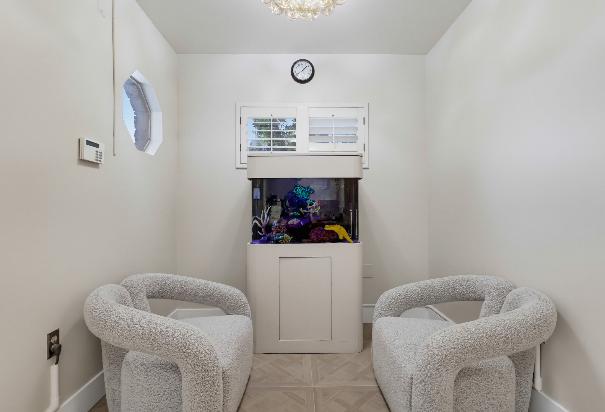 Virtual tour photo 14 of 43 for 716 S Fair Oaks Ave