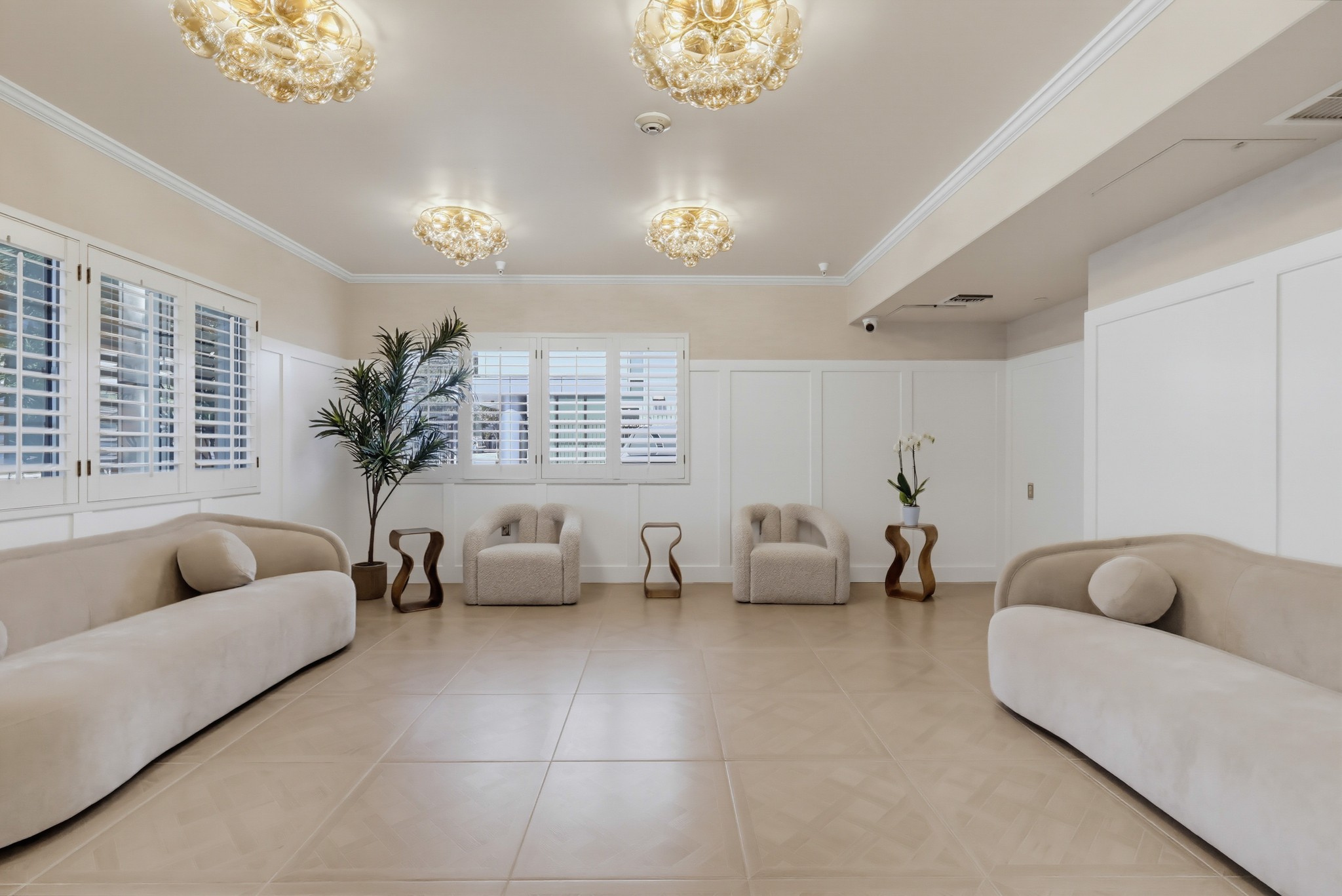 Virtual tour photo 17 of 43 for 716 S Fair Oaks Ave