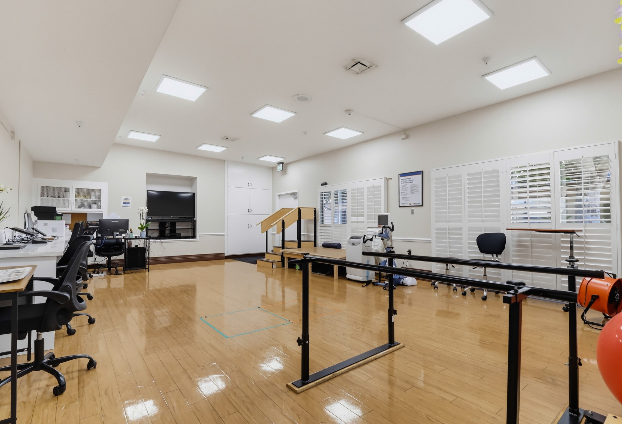 Virtual tour photo 30 of 43 for 716 S Fair Oaks Ave