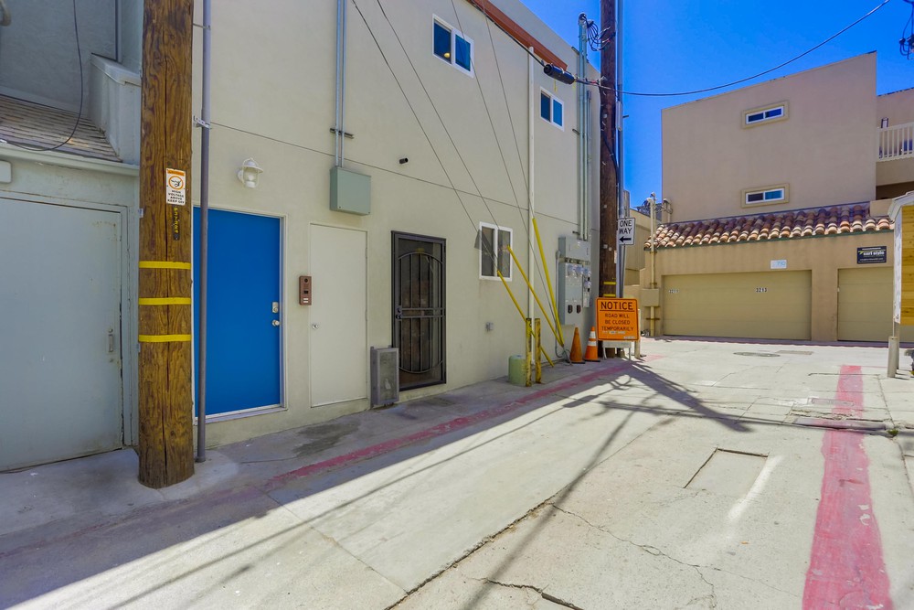 Virtual tour photo 1 of 41 for 716 Ventura Pl