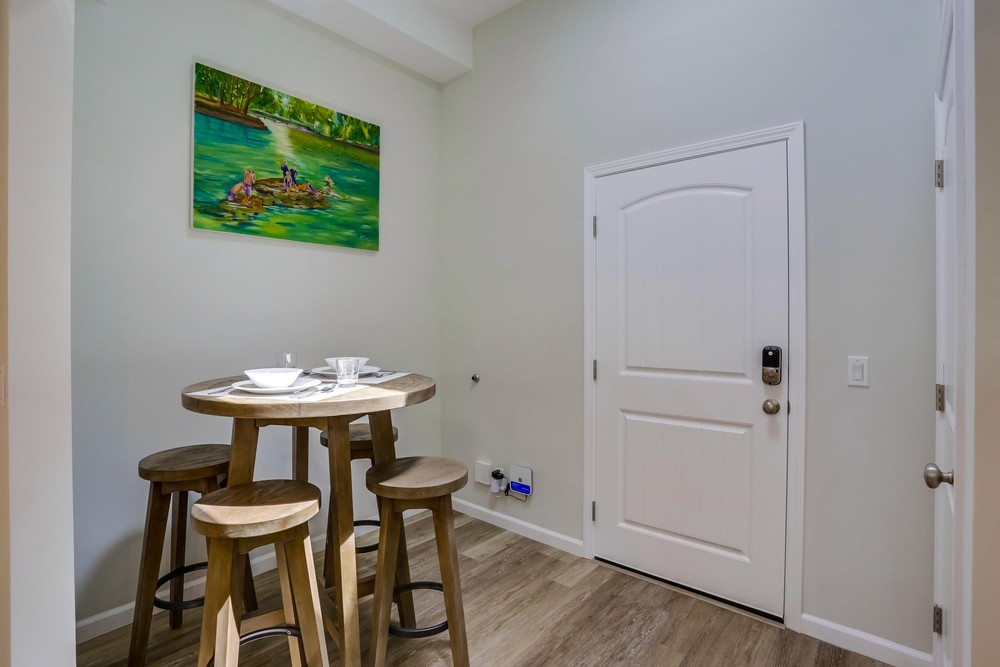 Virtual tour photo 7 of 41 for 716 Ventura Pl