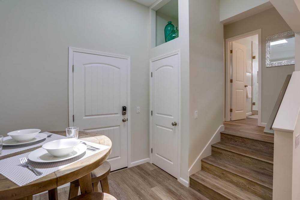 Virtual tour photo 8 of 41 for 716 Ventura Pl
