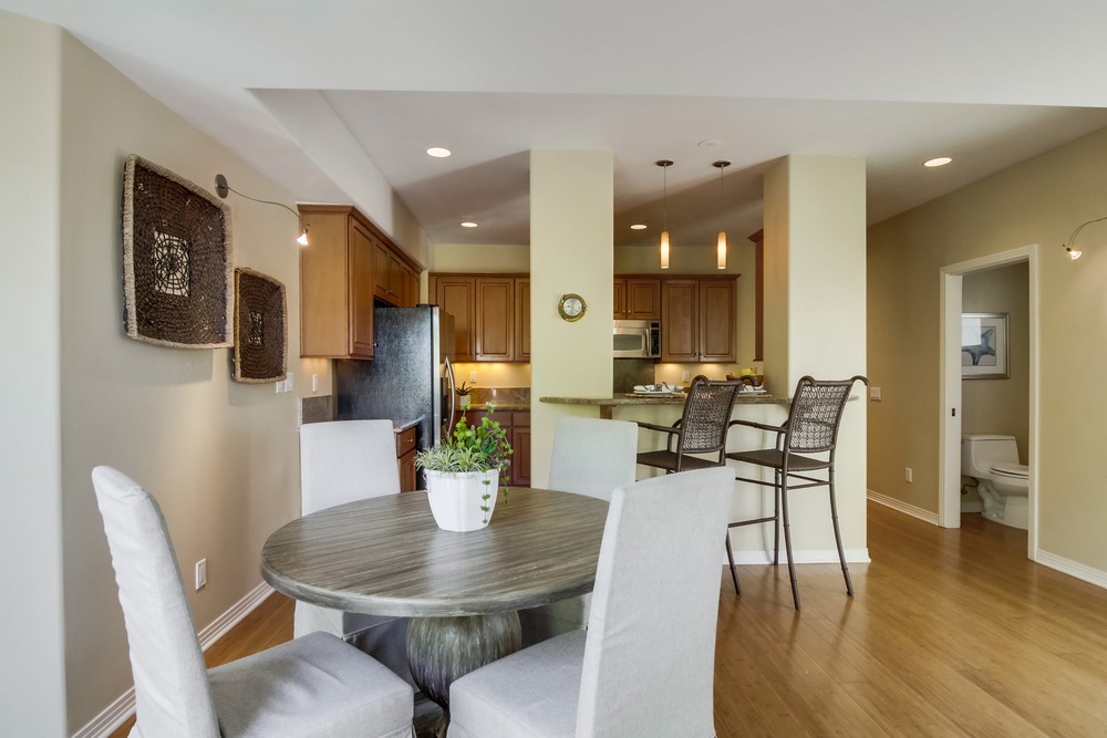 Virtual tour photo 13 of 53 for 717 Asbury Ct A