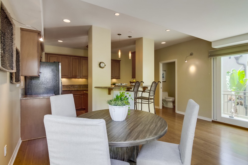 Virtual tour photo 14 of 53 for 717 Asbury Ct A