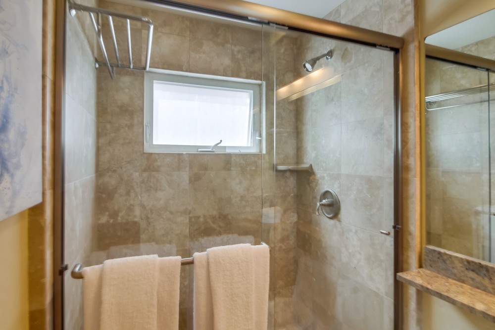 Virtual tour photo 34 of 53 for 717 Asbury Ct A