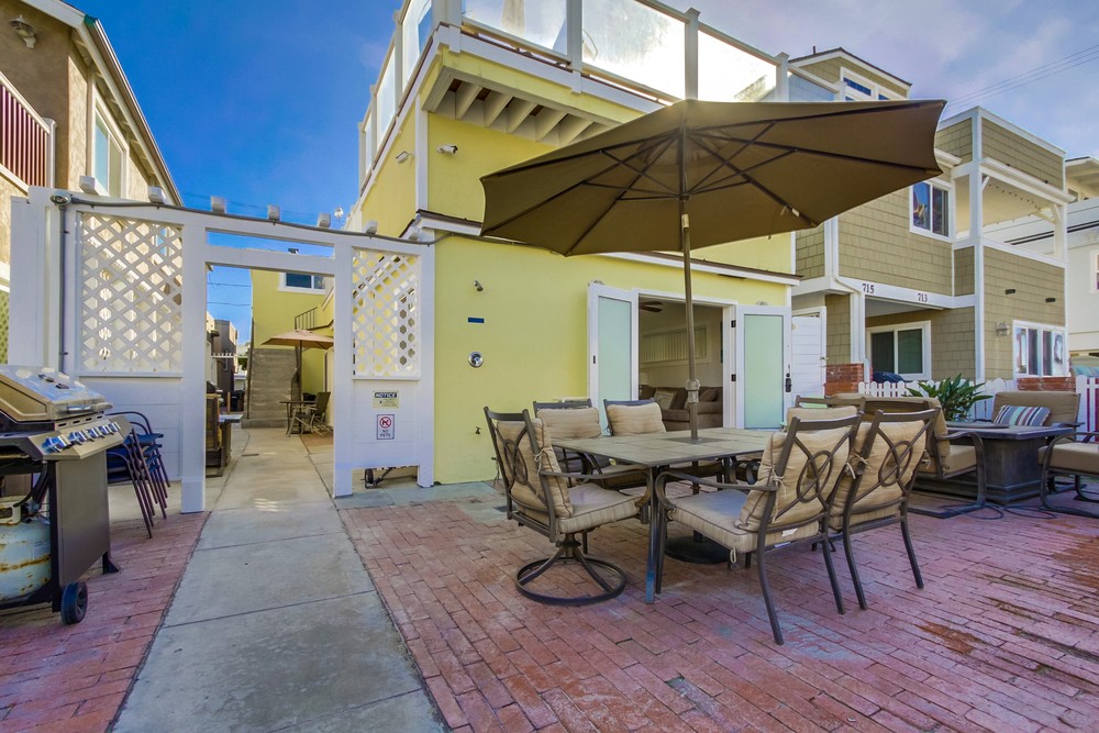 Virtual tour photo 1 of 49 for 717 Dover Ct