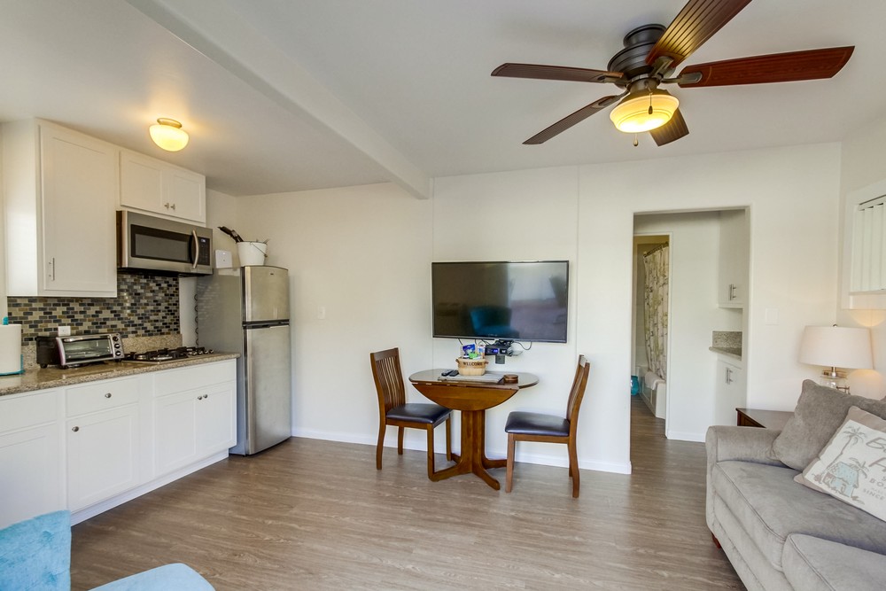 Virtual tour photo 7 of 49 for 717 Dover Ct