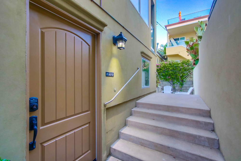 Virtual tour photo 14 of 73 for 718 Lido Ct