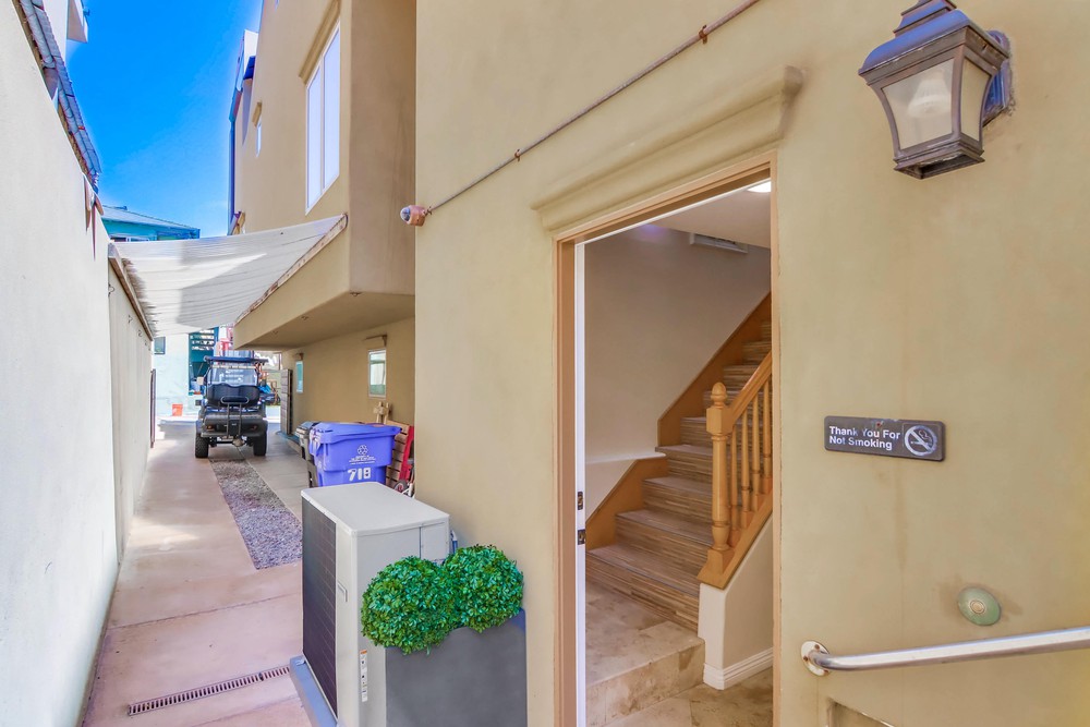 Virtual tour photo 8 of 69 for 718 Lido Ct