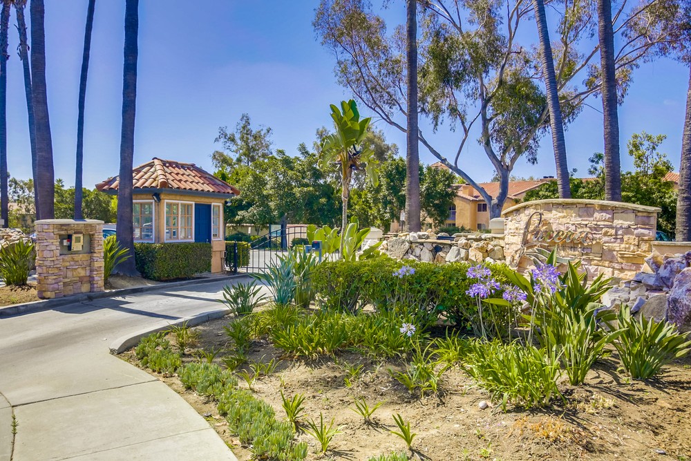 Virtual tour photo 3 of 38 for 7180 Shoreline Dr