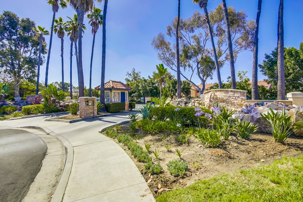 Virtual tour photo 4 of 38 for 7180 Shoreline Dr