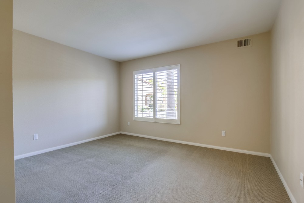 Virtual tour photo 19 of 38 for 7180 Shoreline Dr