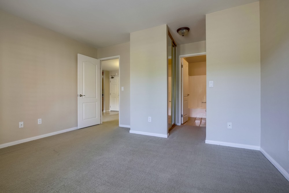 Virtual tour photo 20 of 38 for 7180 Shoreline Dr
