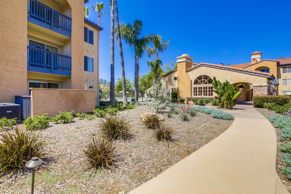 Virtual tour photo 27 of 38 for 7180 Shoreline Dr