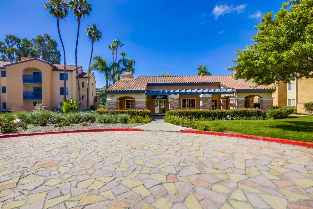 Virtual tour photo 29 of 38 for 7180 Shoreline Dr