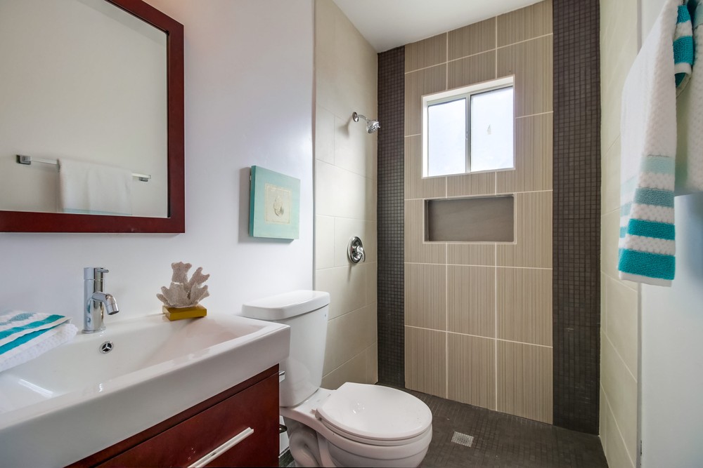 Virtual tour photo 31 of 45 for 719 68th St