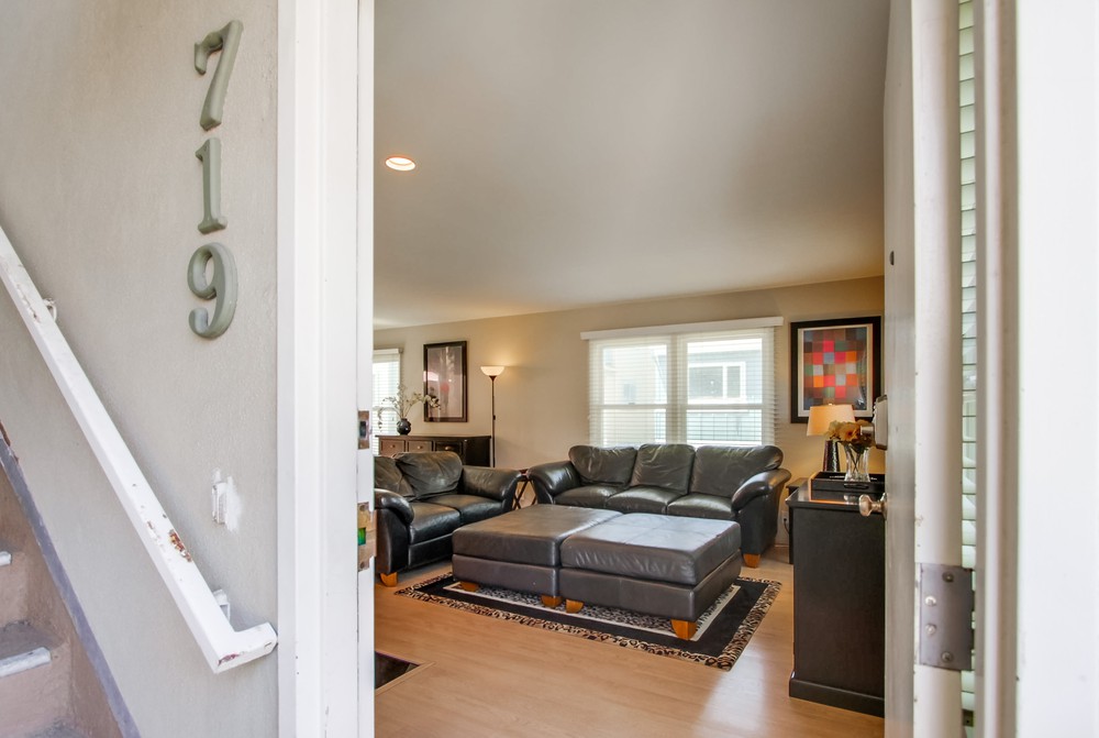 Virtual tour photo 3 of 35 for 719 Coronado Ct