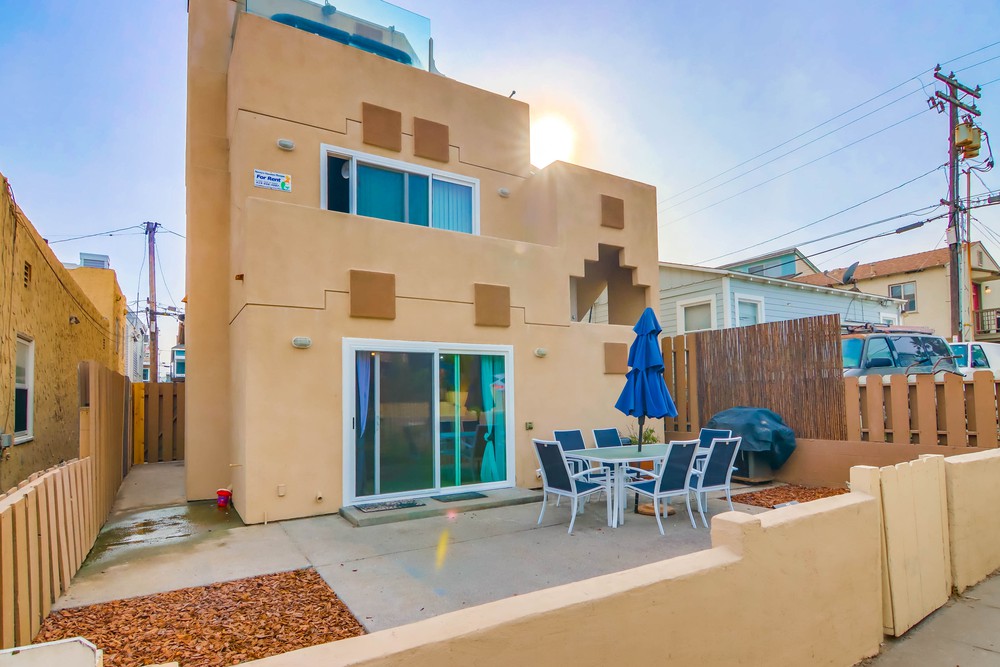 Virtual tour photo 1 of 45 for 3553 Ingraham St