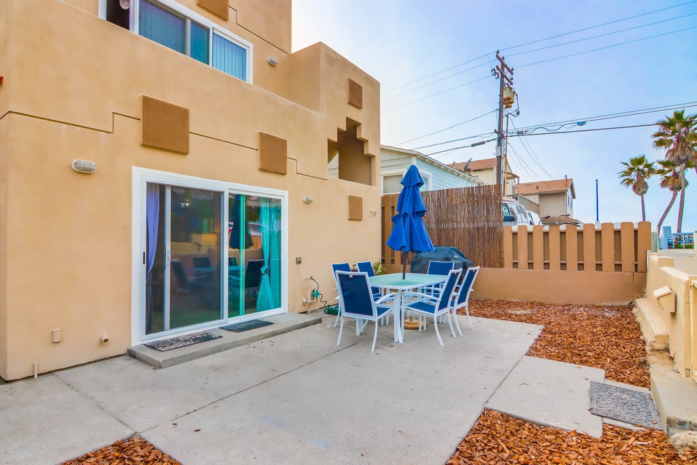 Virtual tour photo 4 of 45 for 3553 Ingraham St