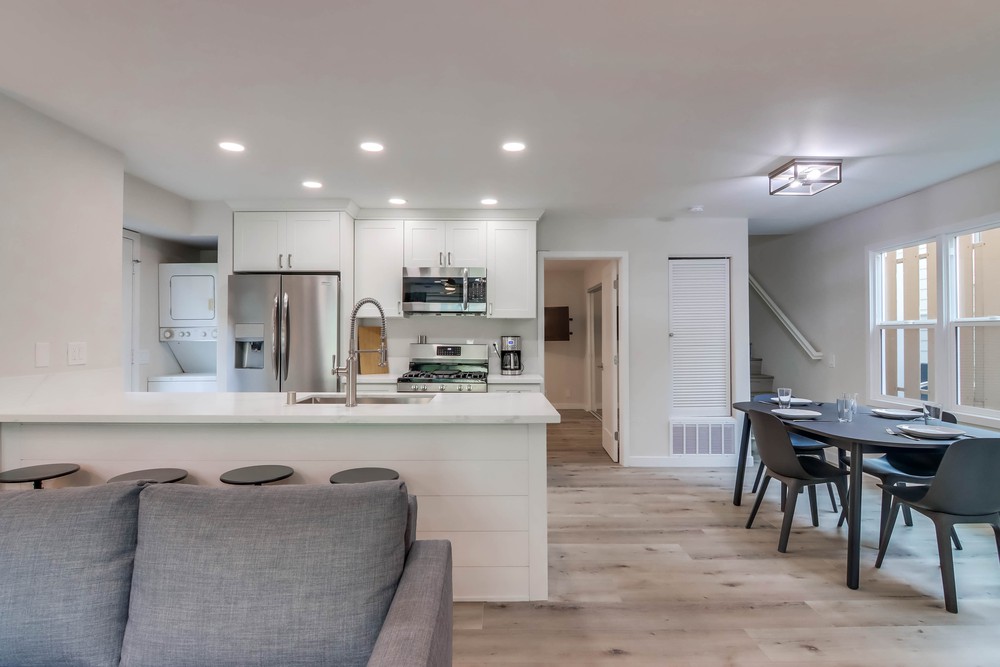 Virtual tour photo 18 of 45 for 3553 Ingraham St