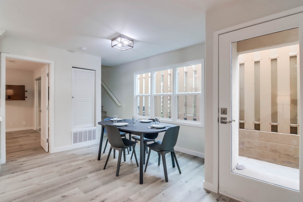 Virtual tour photo 19 of 45 for 3553 Ingraham St
