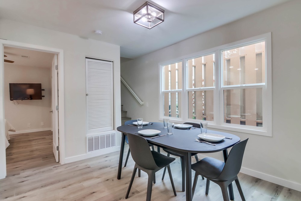 Virtual tour photo 20 of 45 for 3553 Ingraham St